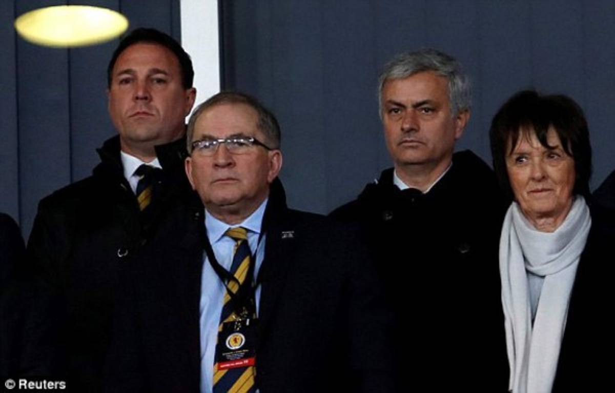 En fotos: La locura en Manchester por Messi, la celebración de Salah y el cabezazo de Cristiano