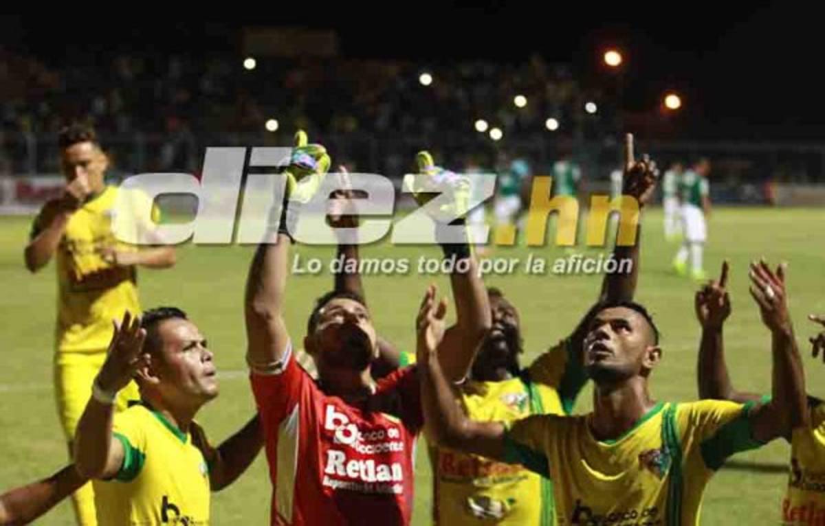 NO SE VIO POR TV: ¿Pinto viendo a Costly? Las fotos más curiosas en Honduras