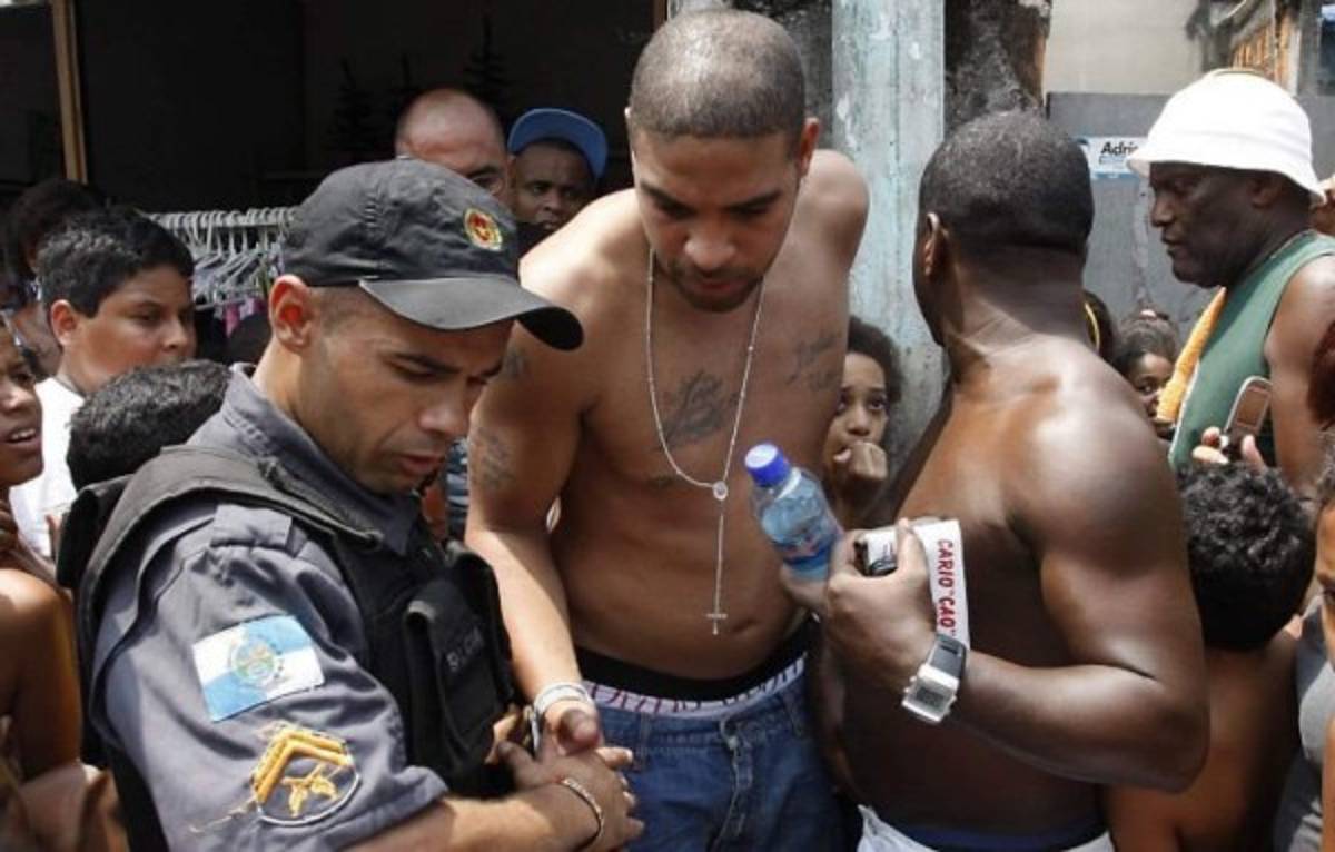 ¡Triste realidad! Así es la nueva vida de Adriano, la exestrella del fútbol brasileño