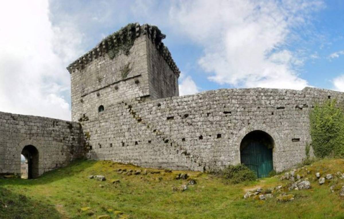 ¡Estadio y castillos medievales! Así es la nueva casa del hondureño Jonathan Rubio en Portugal