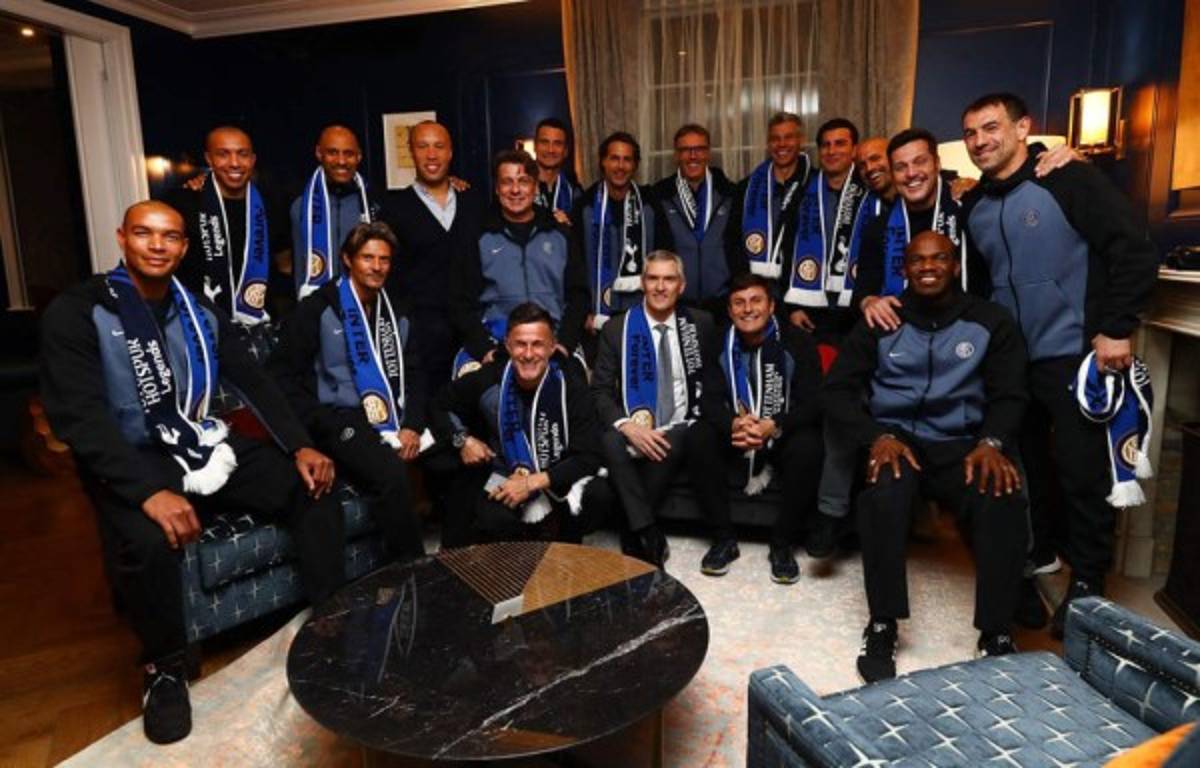 EN FOTOS: Mourinho vuelve a dirigir a David Suazo que termina siendo figura