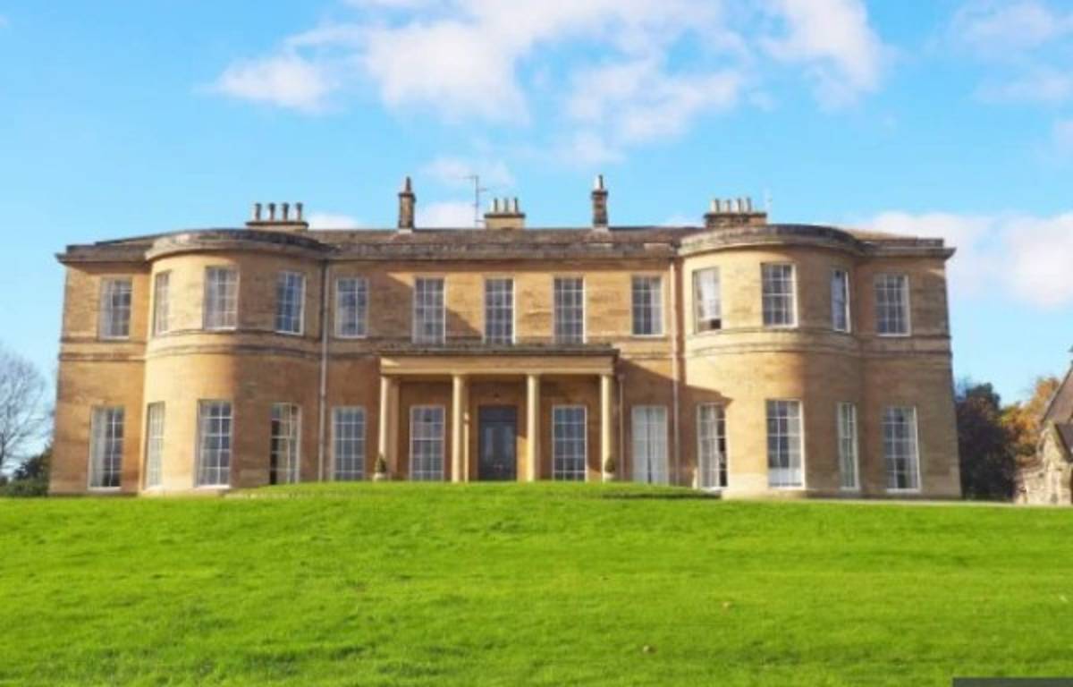 Así es la humilde vida de Bielsa: Se va a trabajar a una cafetería y rechazó vivir en un hotel de lujo