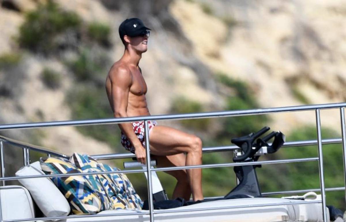 ¿Está gordita? Así fue captada Georgina Rodríguez en sus vacaciones con Cristiano Ronaldo en Mallorca