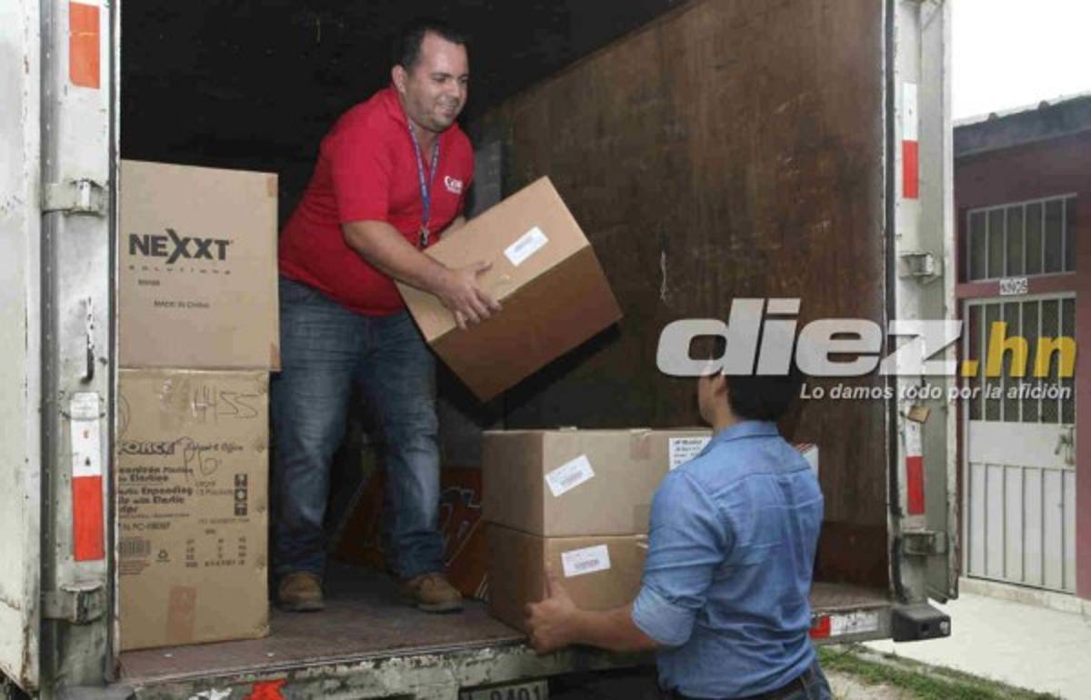 FOTOS: Así fue la visita de Alberth Elis en escuela de Chamelecón