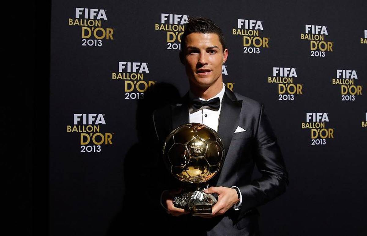 Cristiano Ronaldo ‘vendió’ un Balón de Oro por tremenda suma: quién se lo compró y el gigante motivo