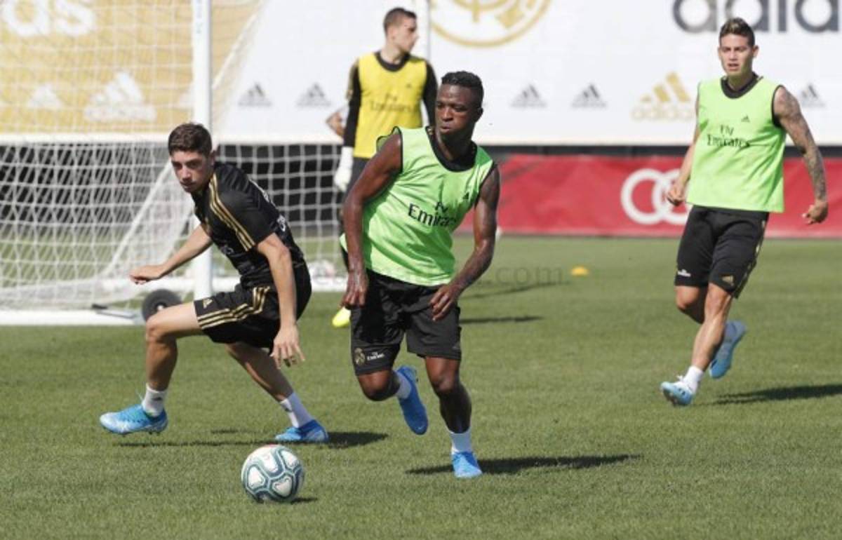 Entrenamiento Real Madrid: El gesto de Marcelo, el dribling de Kubo a Vinicius y la foto entre Keylor y James