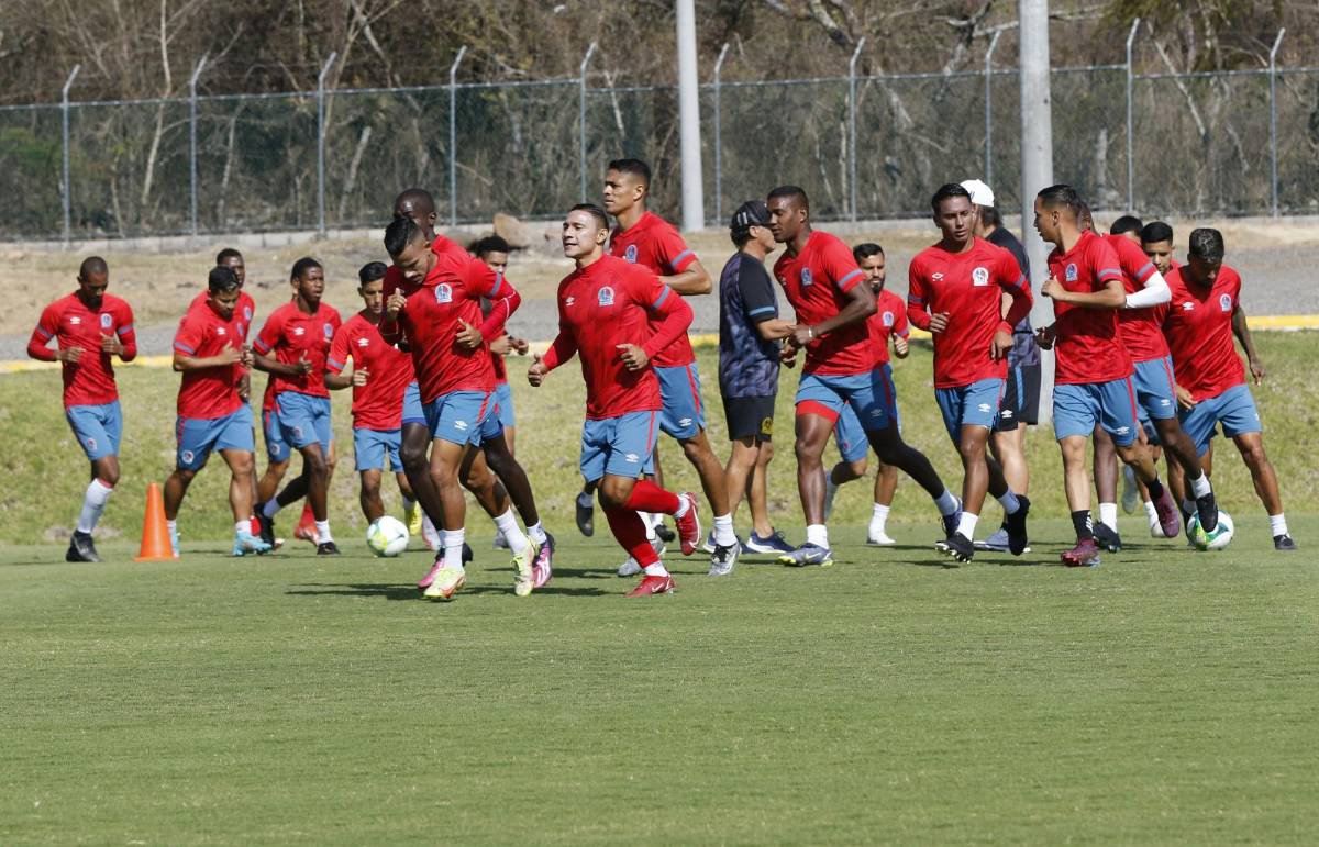 ¿En deuda? Futbolistas del Olimpia que buscan ganarse la confianza de Pedro Troglio tras su poca participación en el Clausura