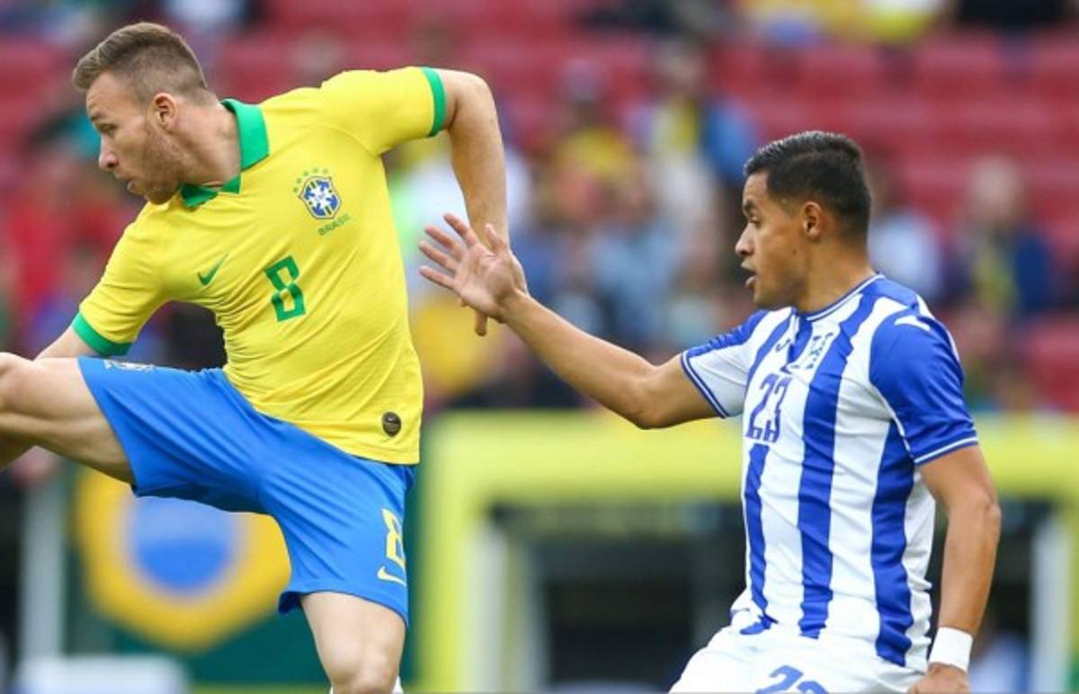 Los 37 futbolistas que ha probado Fabián Coito en sus siete meses en Honduras