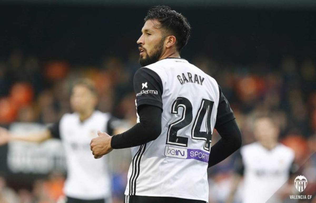 MERCADO: Otro hondureño sin club en Europa; Real Madrid se entromete en fichaje de Barcelona