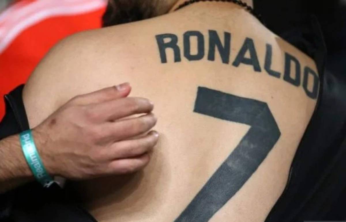 ¡Plasmados en su piel! Los mejores y más locos tatuajes de figuras del fútbol en aficionados