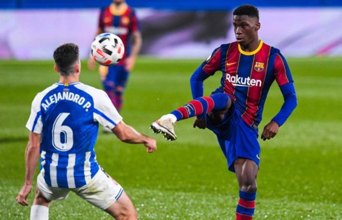 ¿Quién es Ilaix Moriba, el peluquero que pasó de tomarse fotos con Messi a jugar en el Barcelona?  