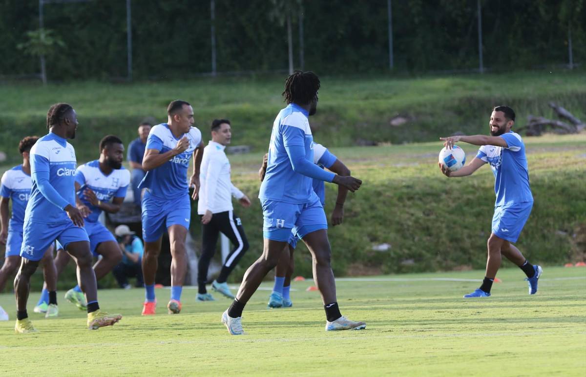 Llegó de sorpresa y otro futbolista se recuperó: Honduras sigue su preparación contra Nicaragua y Costa Rica
