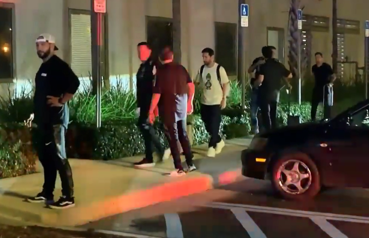 ¿Cuánto cuesta? Así es la camiseta ‘‘súper exclusiva’’ que lució Messi para sumarse a la selección argentina previo al partido contra Honduras