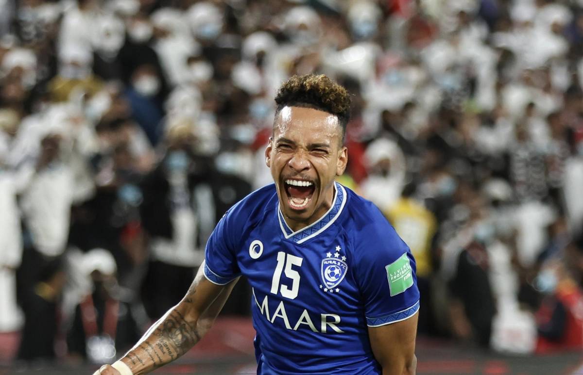 Benzema sorprende a Cristiano Ronaldo: Salen a la luz los extravagantes salarios de los futbolistas en Arabia Saudita