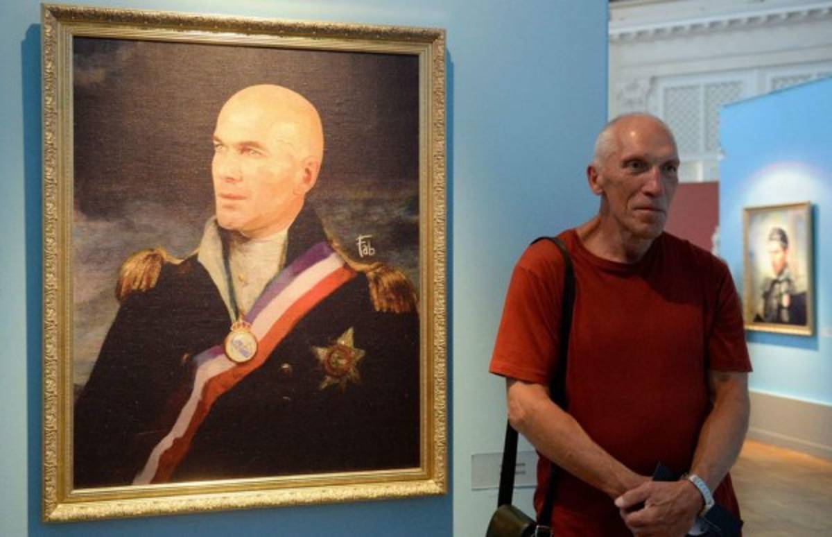 ¡Como los dioses! Las obras de arte que inmortalizan a los históricos del fútbol en Rusia