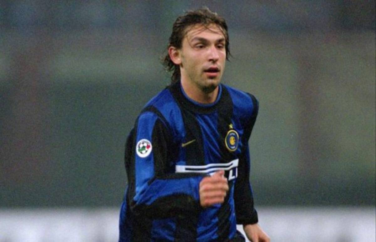 Los grandes futbolistas que cambiaron sus colores por los del equipo rival