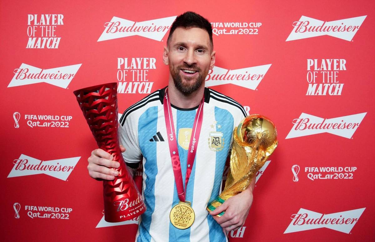Messi es exaltado: festejo por los aires, Antonella rompe en llanto, hizo recordar a Maradona y el detalle de la camiseta Argentina