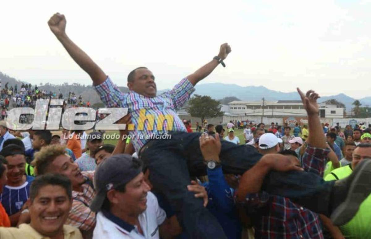 En fotos: Así fue el festejo del Real de Minas al salvar su categoría en Liga Nacional