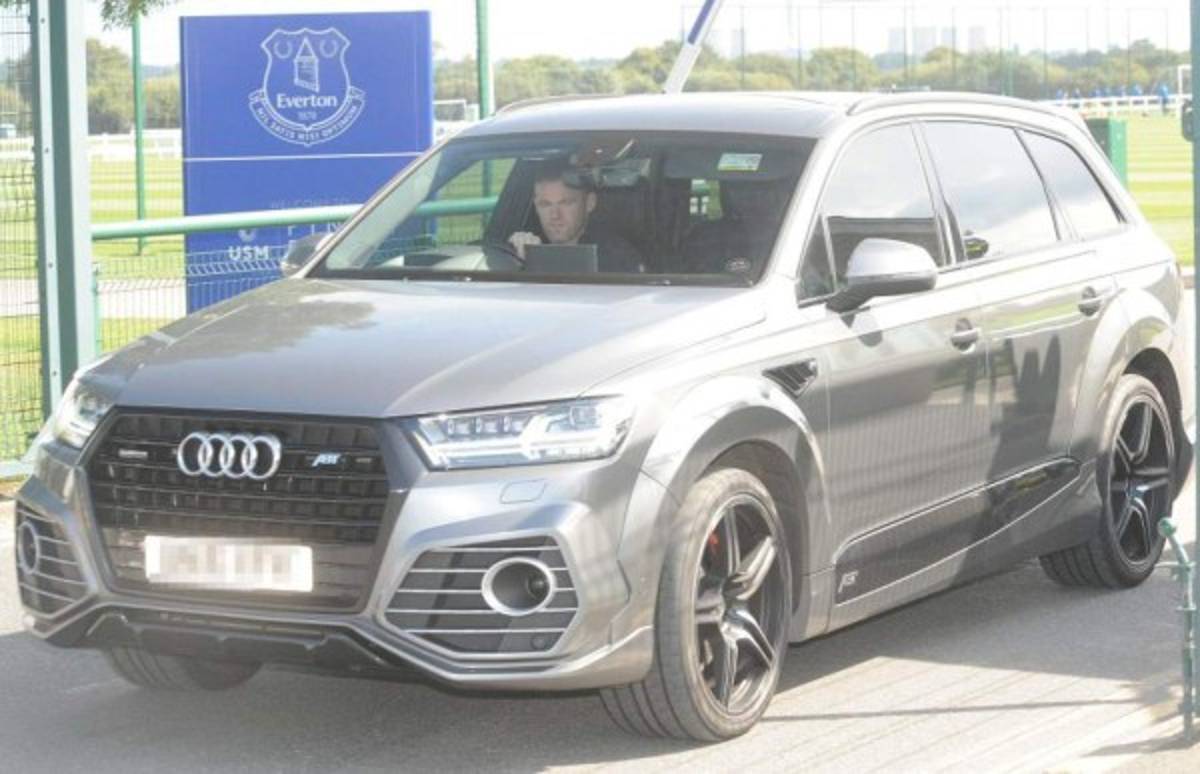 La flota de 'superautos' que Wayne Rooney ya no podrá conducir