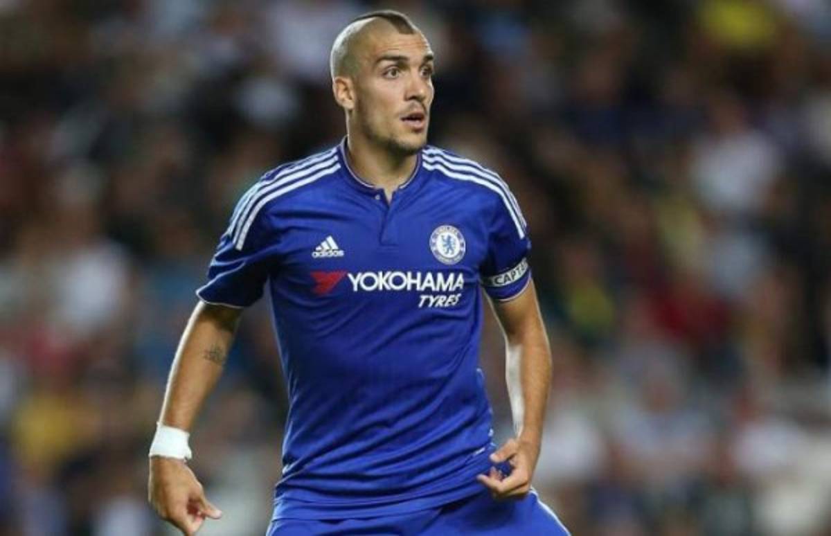 Los 13 futbolistas que han sudado las camisetas del Chelsea y Barcelona