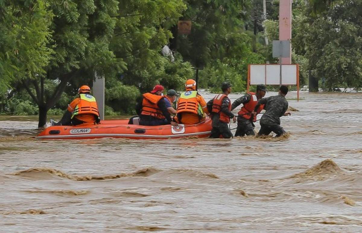 El Valle de Sula en Honduras, bajo el agua por Iota: Las apocalípticas fotografías aéreas