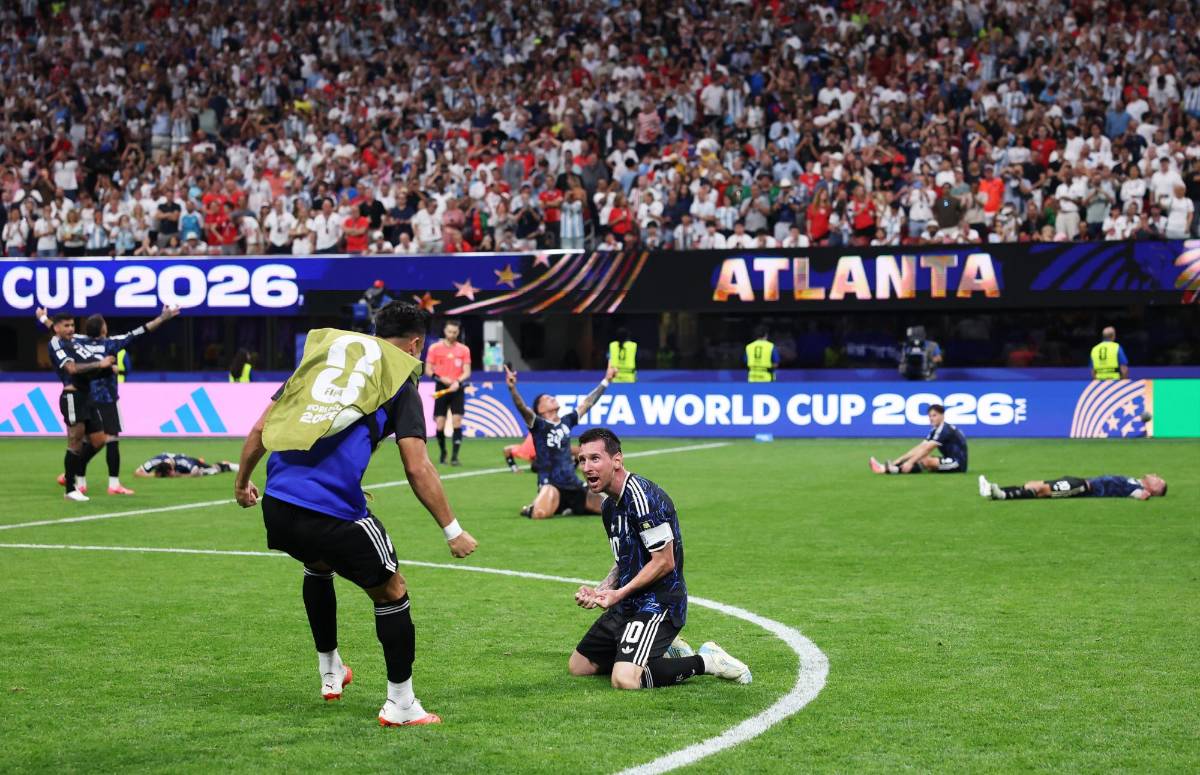 La  Polémica manta de Argentina en la cara de los ingleses y el castigo de FIFA