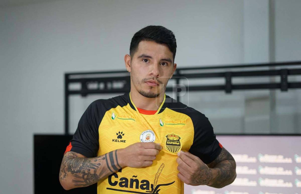 Héctor Vargas y el 11 titular con el que se estrenaría dirigiendo al Real España ante Olimpia