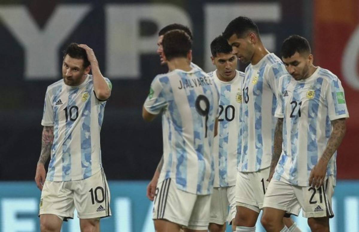 Las duras imágenes de Messi tras empatar contra Chile y así fue captado con Medel luego de su recordada pelea