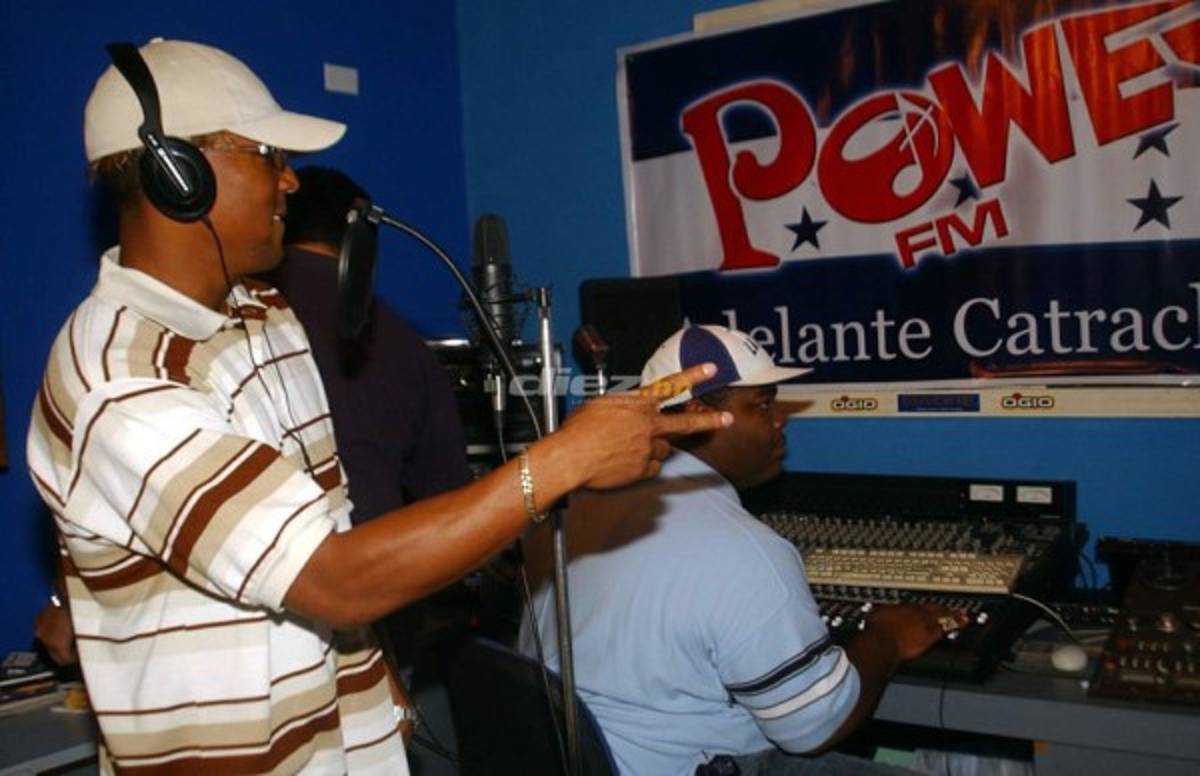 Las 15 fotos de Carlos Pavón en su etapa como rapero que no habías visto