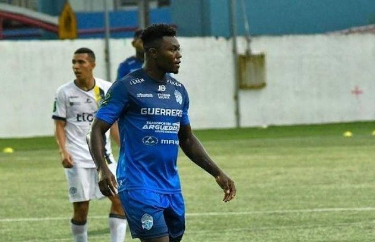 EL MERCADO: Más legionarios sin equipo, Victoria se arma, Marathón con bajas y un goleador regresa