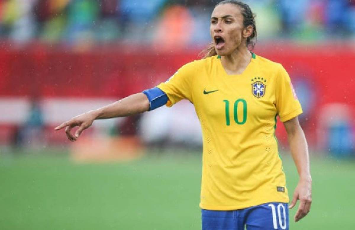 ¿Quién es? La futbolista brasileña Marta anuncia su boda con una compañera de equipo