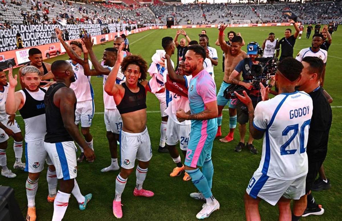 No se vio en TV: La fiesta y euforia de los panameños tras clasificar a la final de la Copa Oro y la tristeza estadounidense
