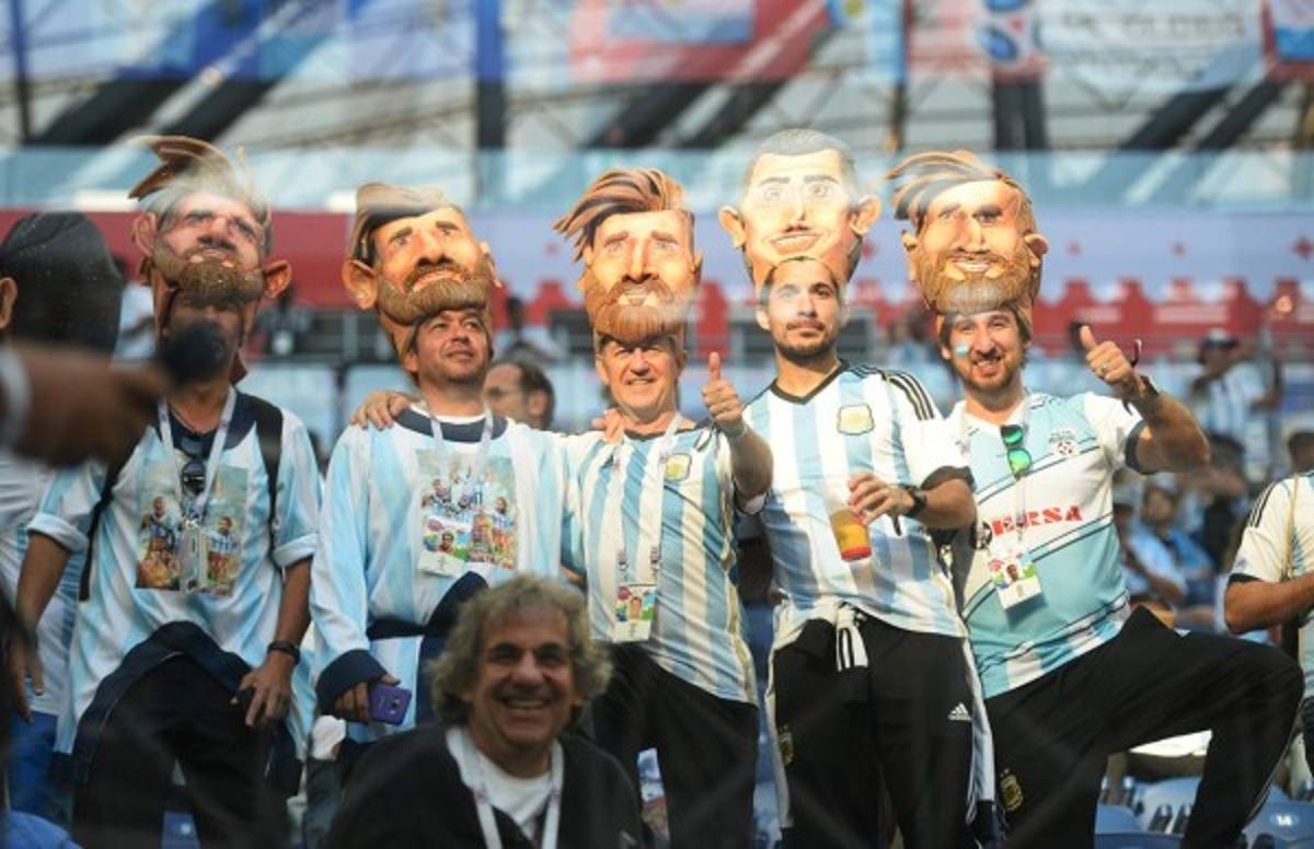 FOTOS: La especular fiesta de los argentinos previo al juego ante Nigeria