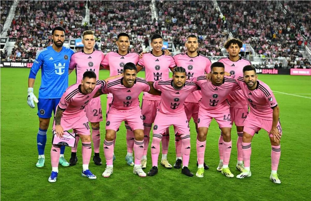 Beso a Messi, lindo gesto de Leo con Newell’s y el jugador que se llevó la camisa del “10” en su partido más especial