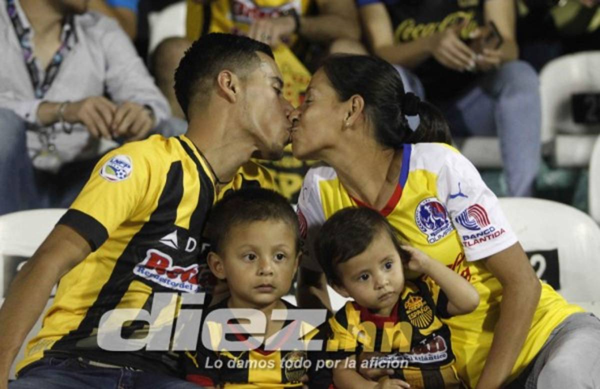 Sangre, abejas, chicas lindas y besos en las fotos curiosas de la fecha 7&nbsp;&nbsp;