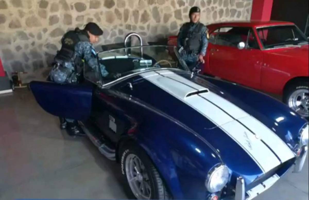 Los lujosos autos que decomisaron a narcotraficantes en operativos en Guatemala