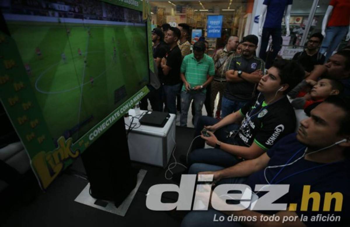 FOTOS: La gran fiesta en el primer día de actividad en el Rey del Fifón 2019 en Tegucigalpa