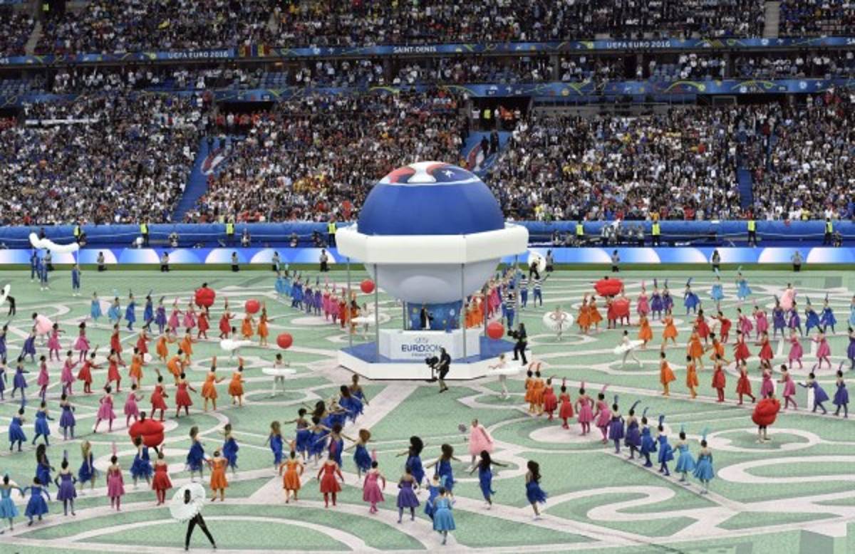 Así fue la espectacular inauguración de la Eurocopa de Francia 2016