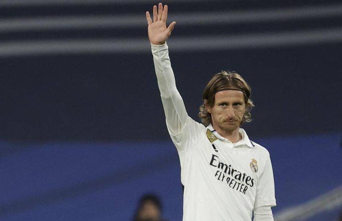 Se cerró el mercado: A Barcelona se le cayó fichaje, baja oficial en el PSG y la bomba que sale del Real Madrid