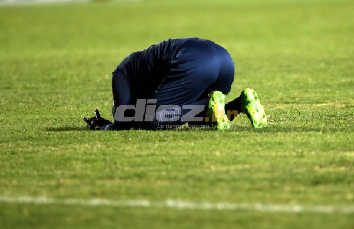 NO SE VIO EN TV: El drama de los jugadores de Motagua y la inolvidable pancarta en gradería