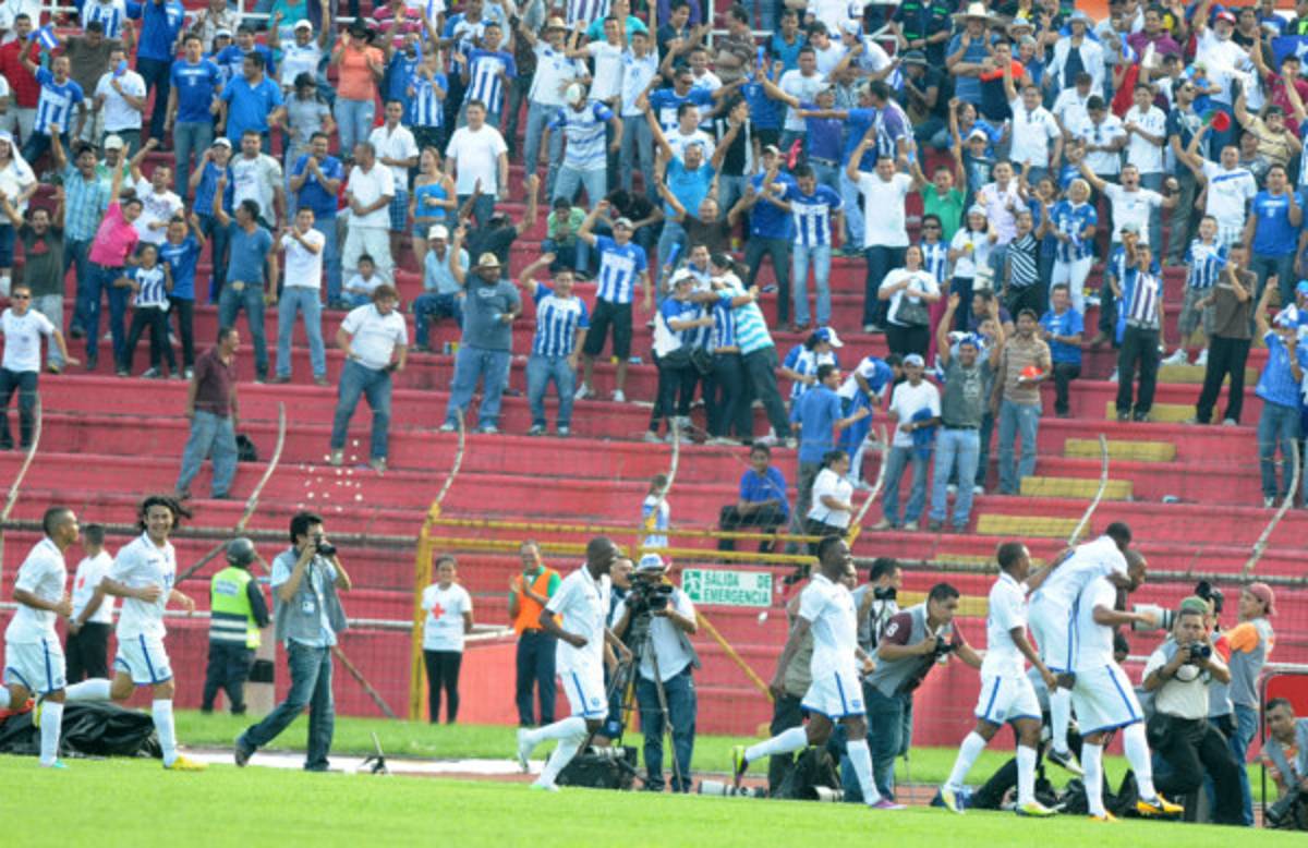 Selección de Honduras ganó a Estados Unidos 2-1