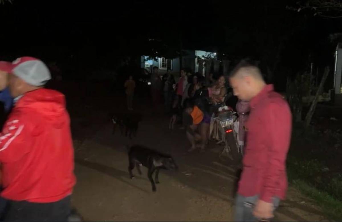 Joven hondureño muere en una cancha de fútbol rápido: Pidió cambio porque se sentía mal y falleció