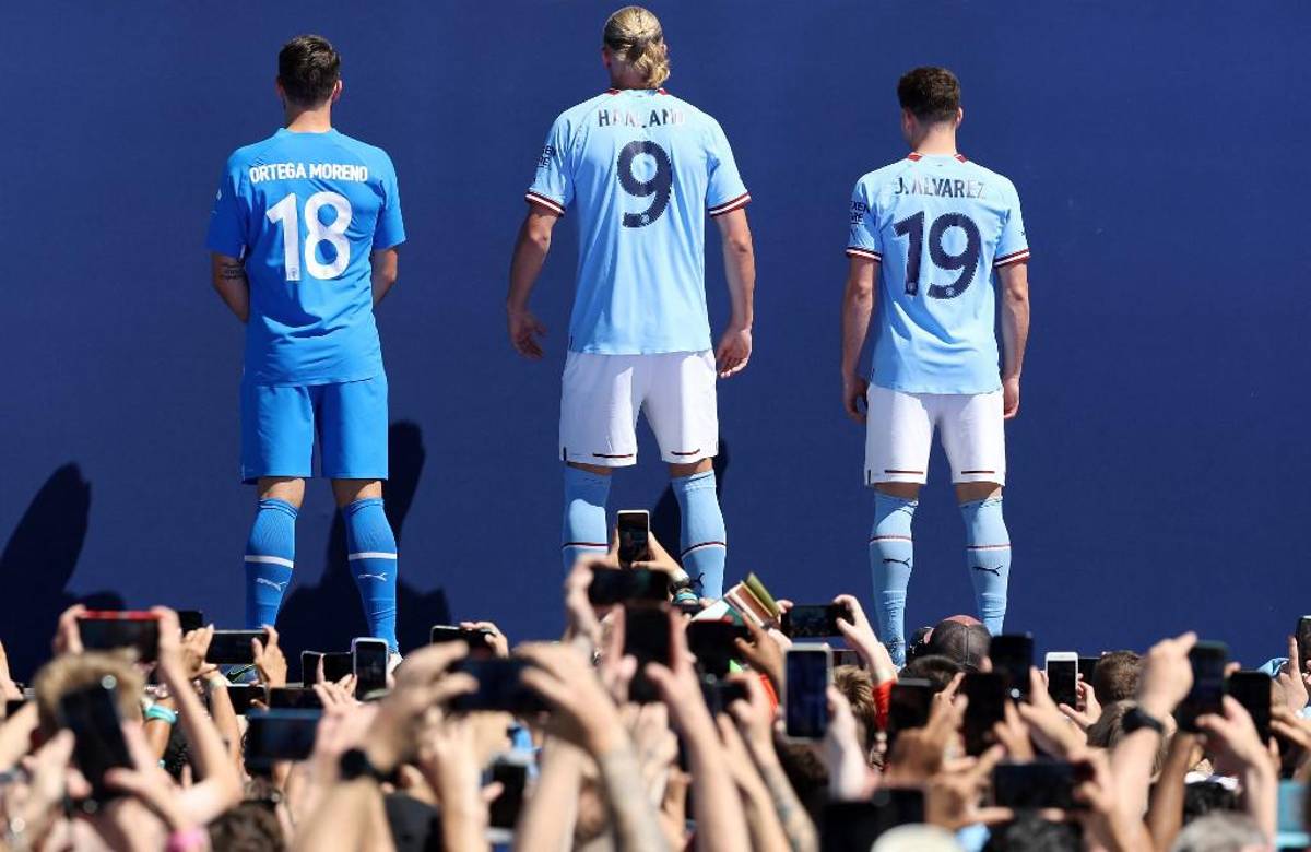 Así presentó el Manchester City a sus flamantes fichajes: la provocación de Haaland y el dorsal de Julián Álvarez