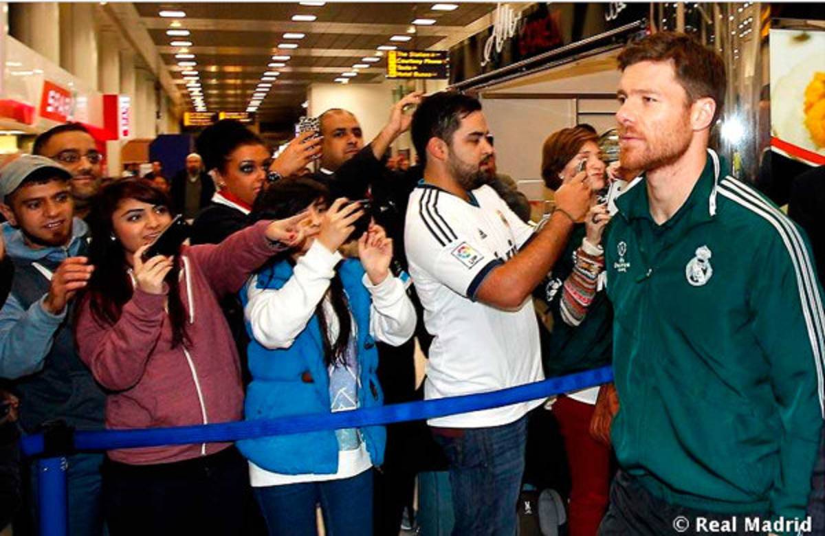 El Madrid viajó con toda la plantilla blanca a Manchester.