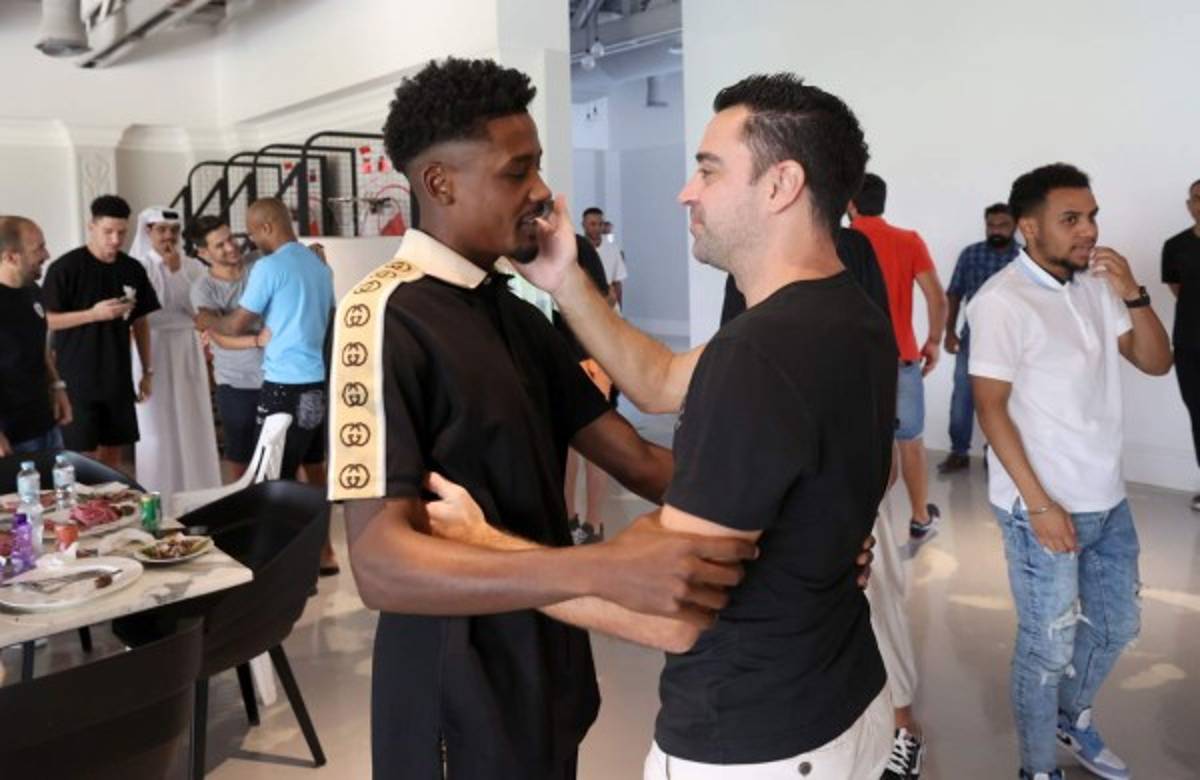 Entre lágrimas y amado: así fue el adiós de Xavi del Al-Sadd de Qatar mientras el Barcelona lo espera