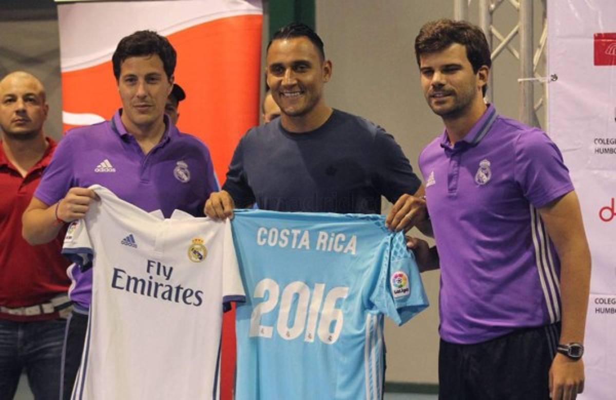 Keylor Navas destaca entre los futbolistas más solidarios del mundo