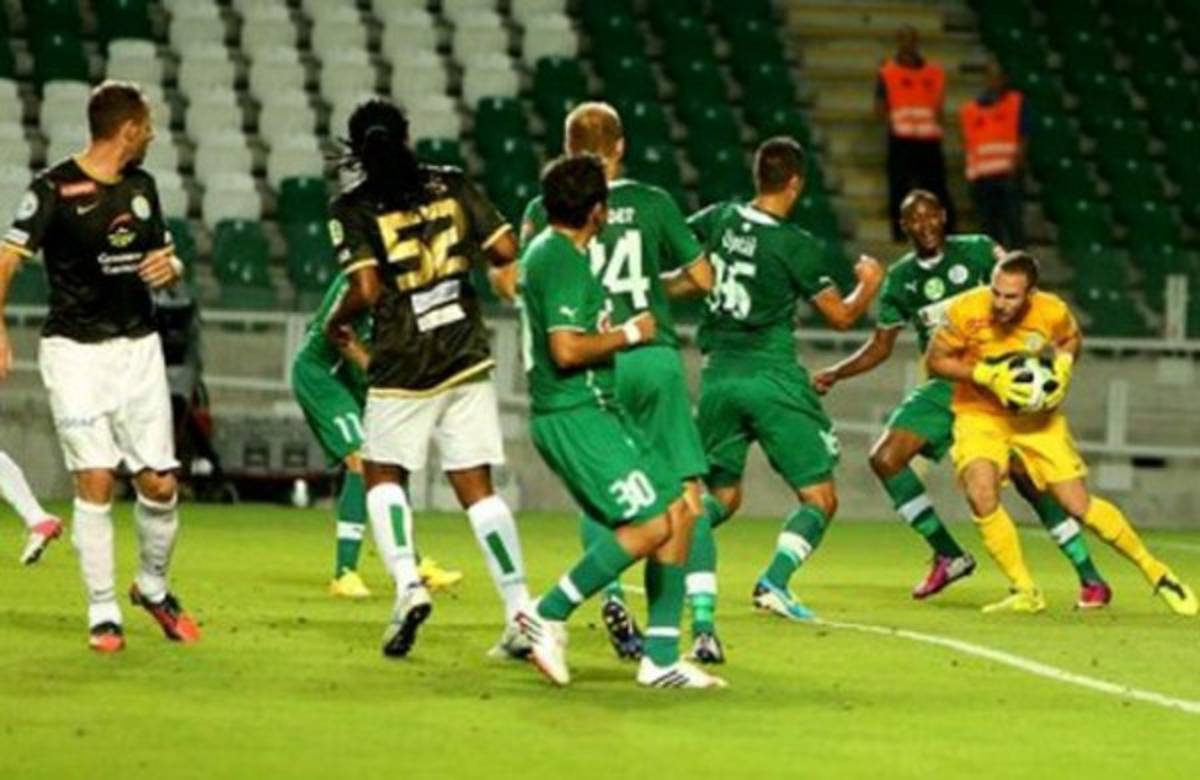 Rafael Burgos despide la temporada como titular en Hungría