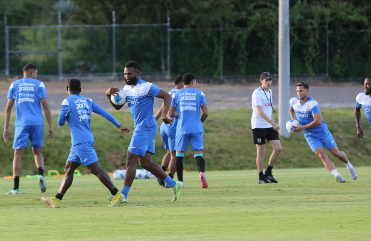 Llegó de sorpresa y otro futbolista se recuperó: Honduras sigue su preparación contra Nicaragua y Costa Rica