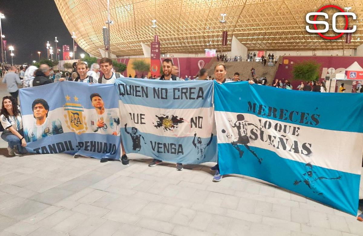 ¡Vibrante previa! Un mono predijo el ganador del Argentina - Croacia y vuelan la camiseta más grande del mundo