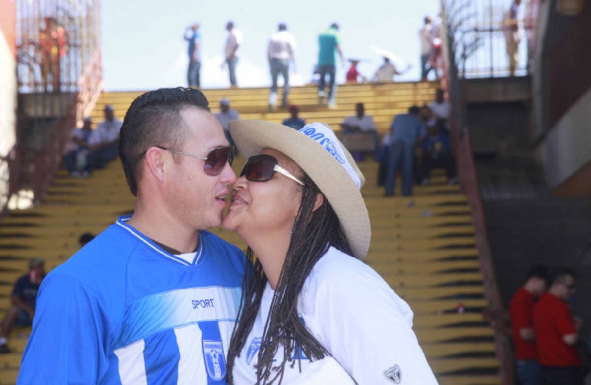 Gran Ambiente previo al Juego entre Honduras VS USA.